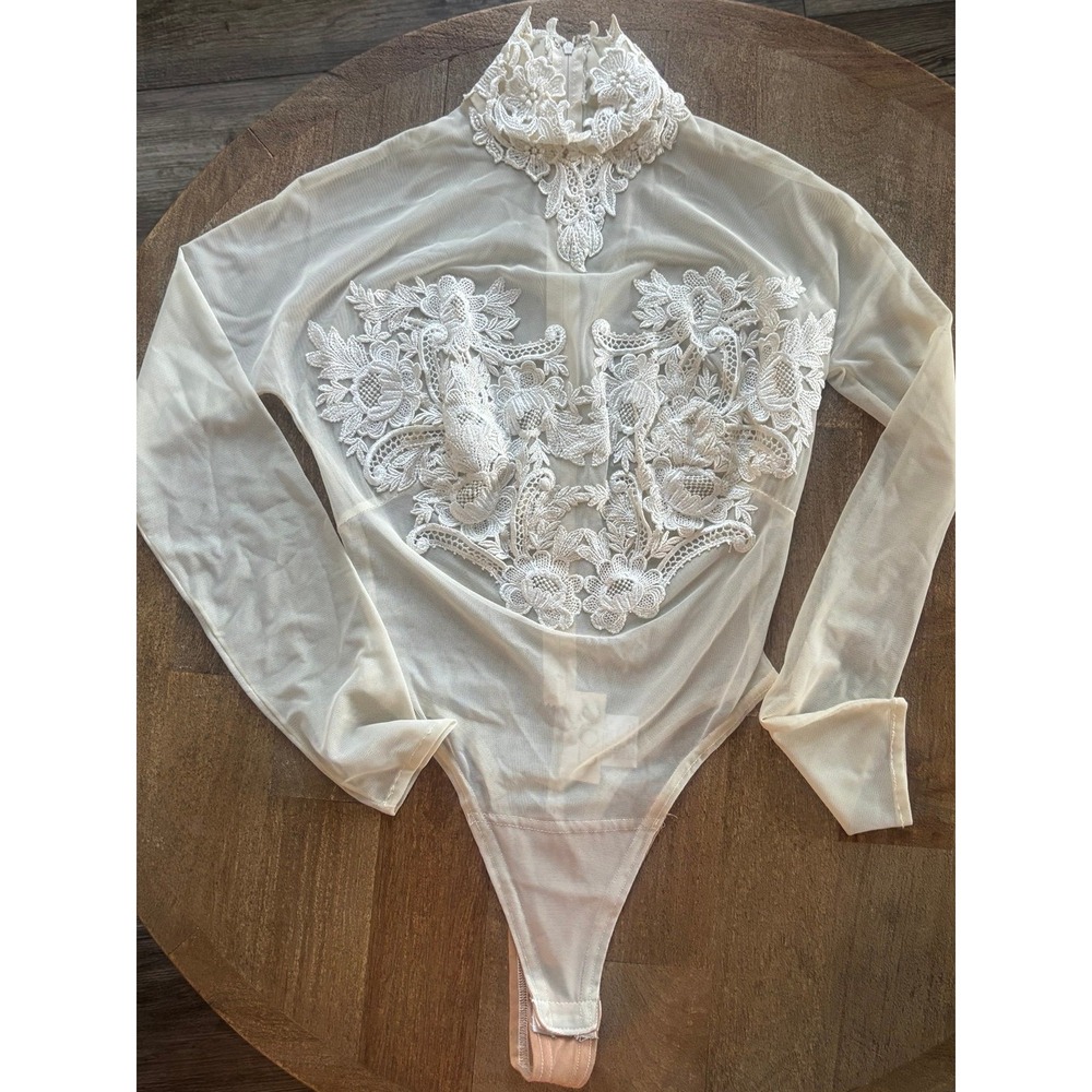Caché Mesh Butter Yellow Sleeve Embroidered Mock Neck Top Size S